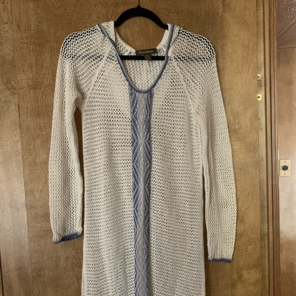 Tommy Bahamas swimsuit cover up - Picture 2 of 4